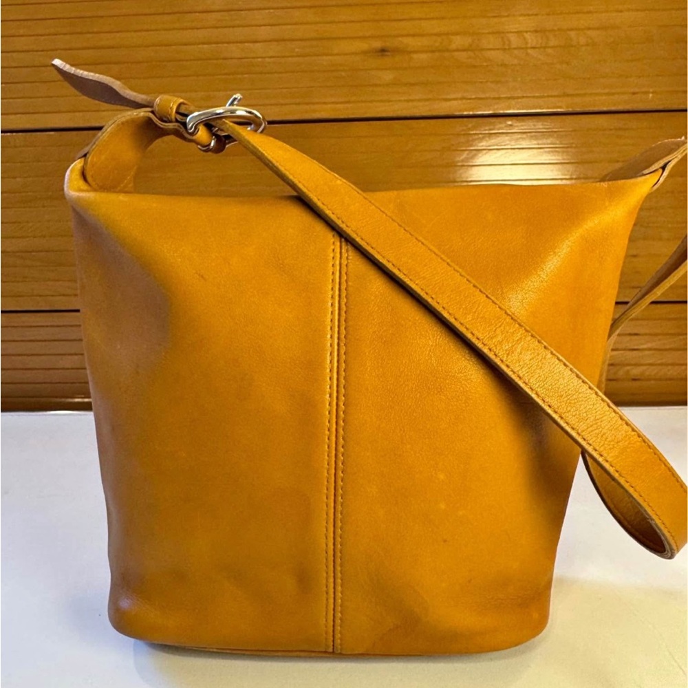 Coach Vintage 1998 Soho Mini Bucket Bag Glove-Tanned Leather - GUC - Picture 11 of 16